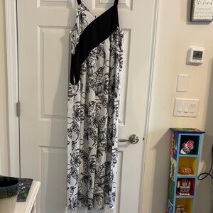 Black and White Floral Maxi jumpsuit